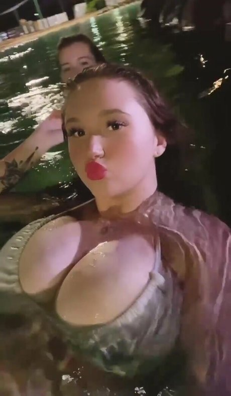 ニューハーフ POV OnlyFans 限定 写真