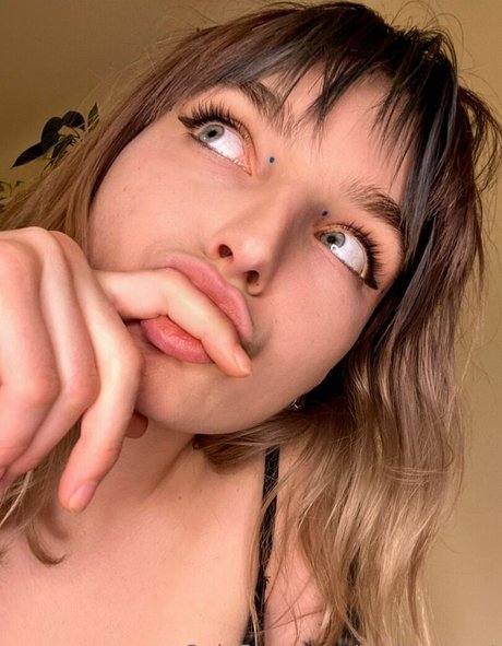 techno sqrt 完璧な女優 写真