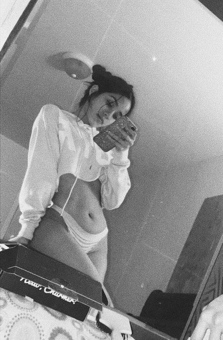 siaasmr スター 裸 写真