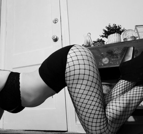 黒檀のシャワー OnlyFans ポルノ 画像