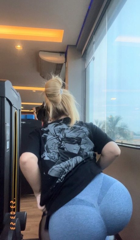 xmvndsx 裸モデル ギャラリー