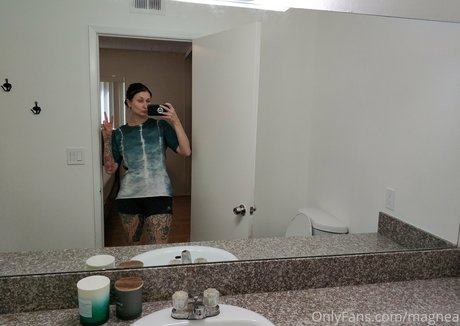 magnea ポルノスター 写真