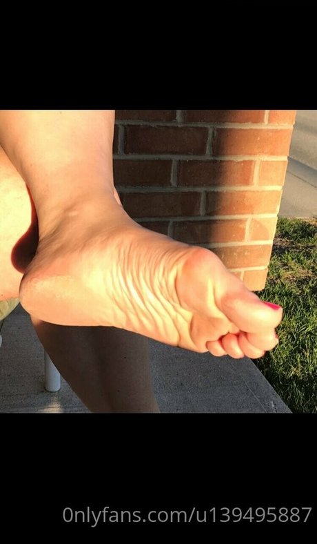 foot mistress miss b セックスモデル 写真