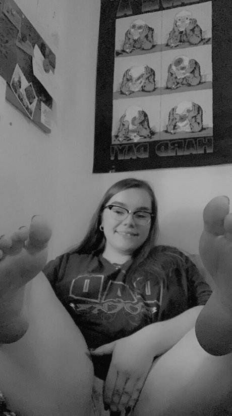 brattylolarose09 裸のモデル 写真