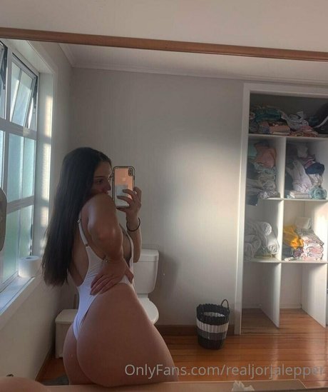 realjorjalepper セックス女優 写真