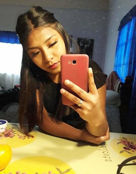 babyaliison エロティックなポルノスター 写真