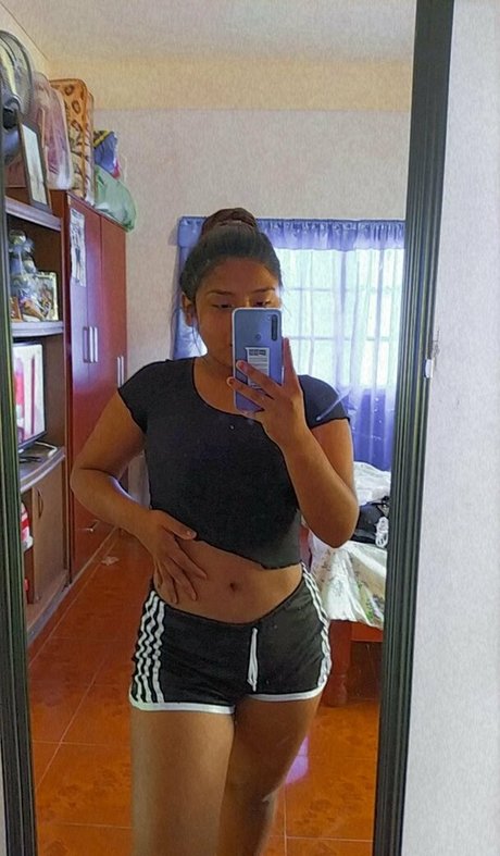 babyaliison 完璧なポルノスター 写真