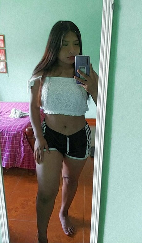 babyaliison 完璧なポルノスター 写真