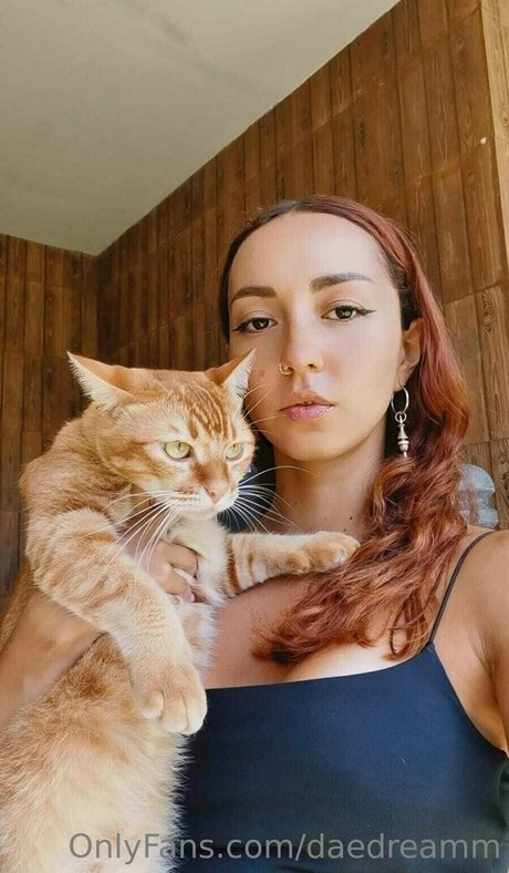 小柄で痩せたOnlyFans 無料 画像