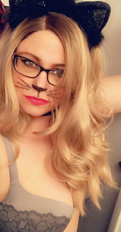 bettieblushe ポルノスター HD 写真