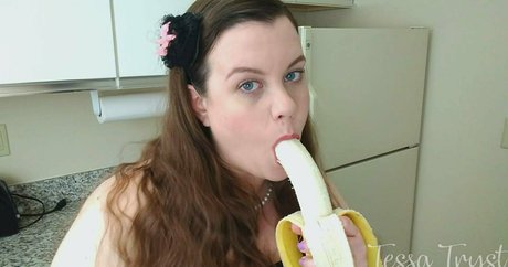 tessajulietfree ポルノスター ヌード 写真