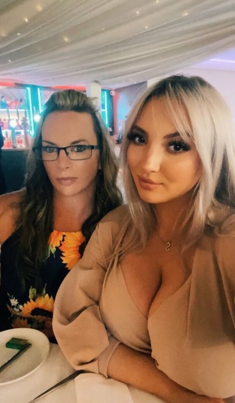 Shona Colson ヌードモデル ギャラリー