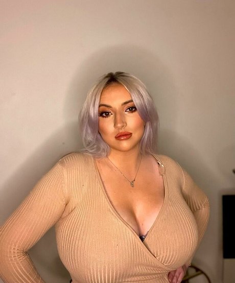 大きなお尻のマンコOnlyFans セクシーヌード 画像