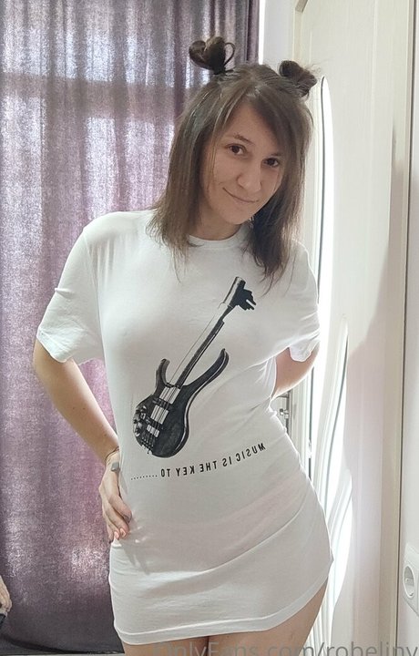 Robeliny ポルノスター セクシー 画像