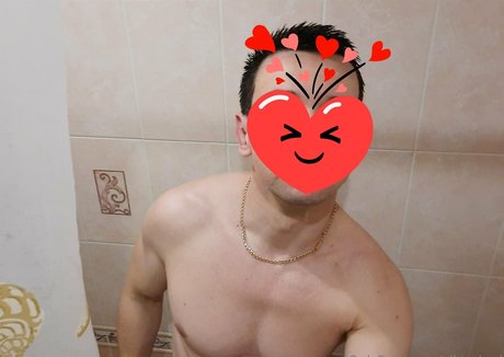 金髪の小柄なOnlyFans ホットセックス 画像