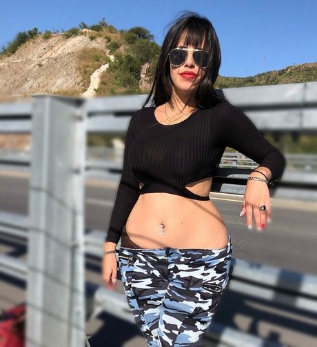 黒檀の白いチンポOnlyFans ヌード 写真