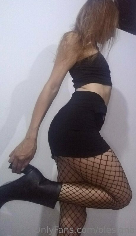 olesiana アダルト女優 写真