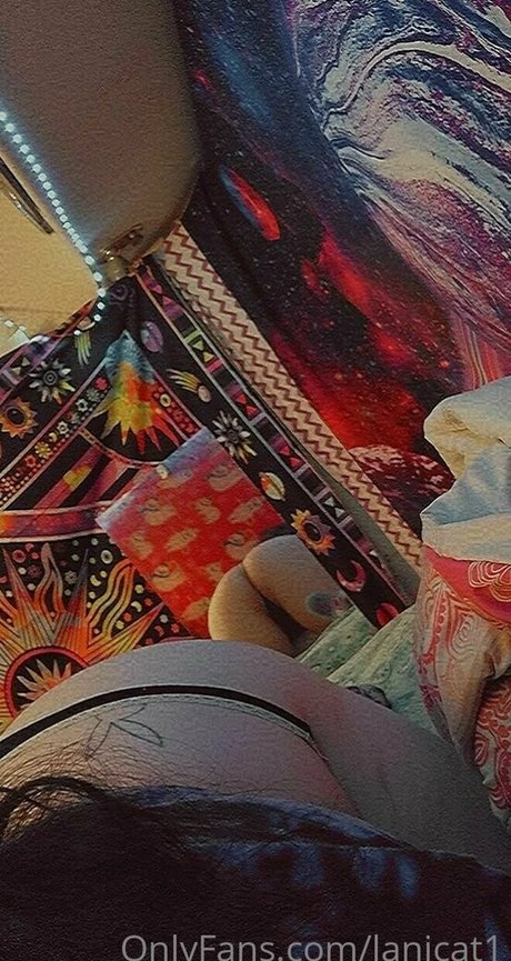 チンコを持つ女たち OnlyFans 無料ポルノ 写真