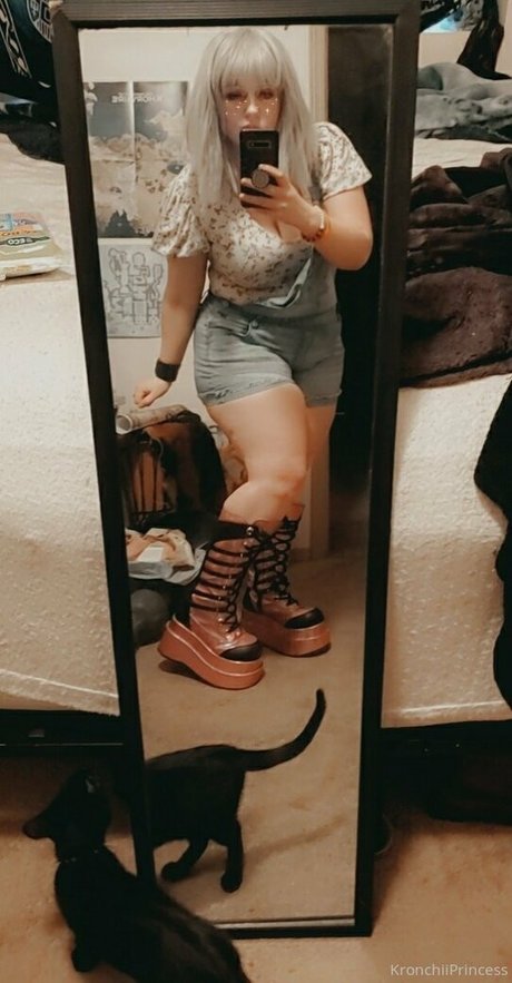 細身の巨乳OnlyFans 無料裸 画像