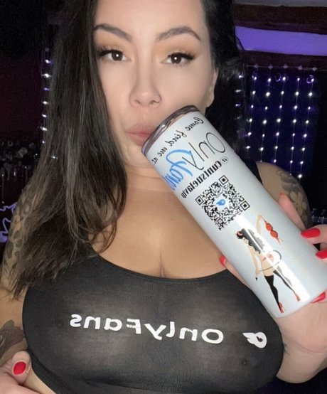 ブロンドヨガOnlyFans セクシーヌード 写真