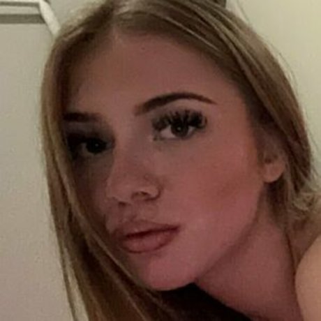 collegegirlsofficial 無料モデル 写真