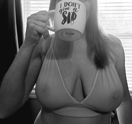 ブロンドオンリーファン ホットヌード 写真