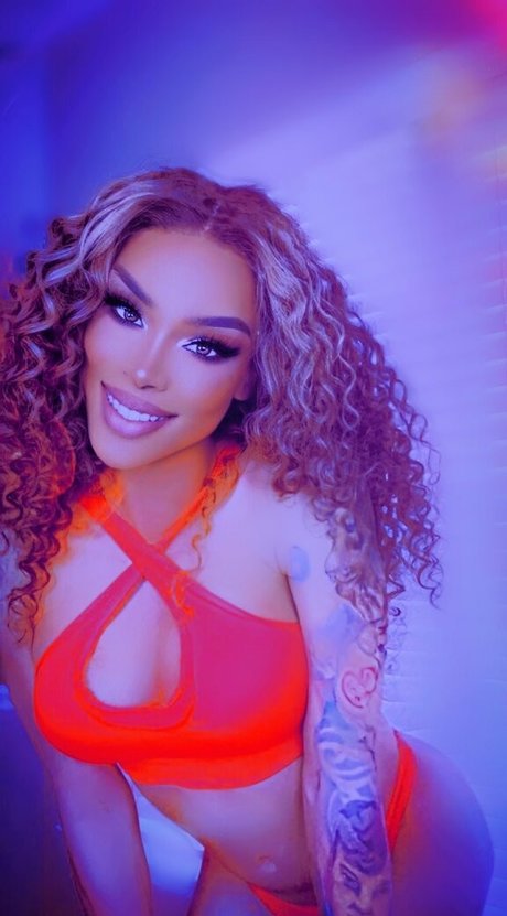 細身の巨乳OnlyFans 無料セクシー 写真