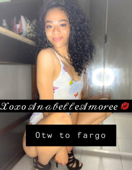 anabelleamoree69 セックス女優 写真