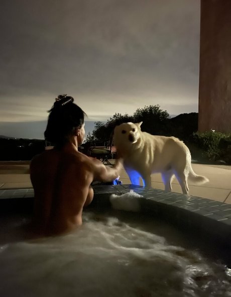 jewels jade vip top profile image