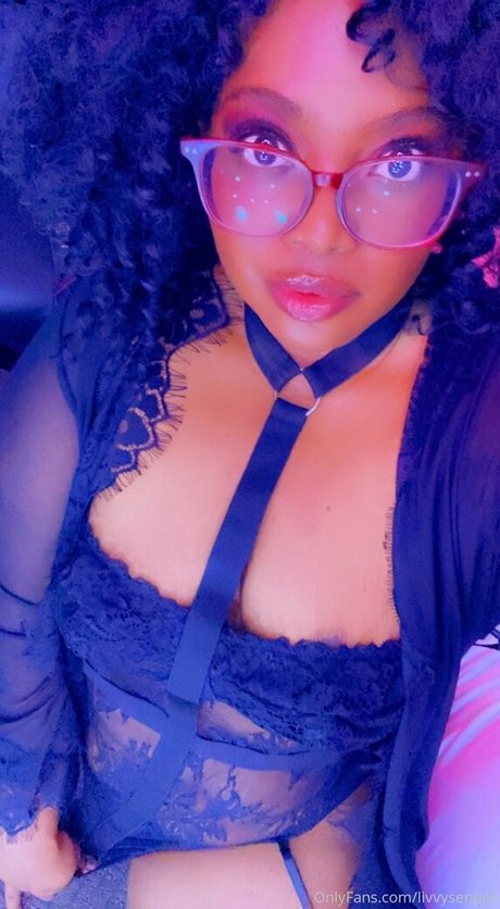 太った黒人女性OnlyFans エロチック 写真