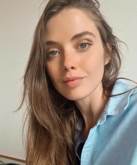 Juliet Searle 無料スター 画像