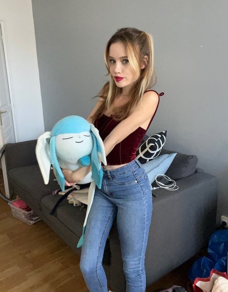 巨乳とお尻のOnlyFans エロチック ギャラリー