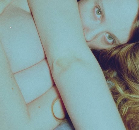 Ivie Walker ヌードモデル 画像