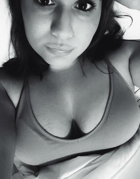 LillyBehave ポルノスター アート 写真