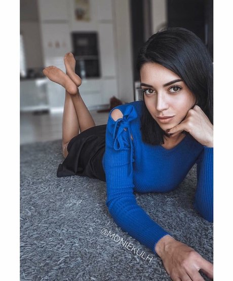 Moniekulh 素敵なモデル ギャラリー