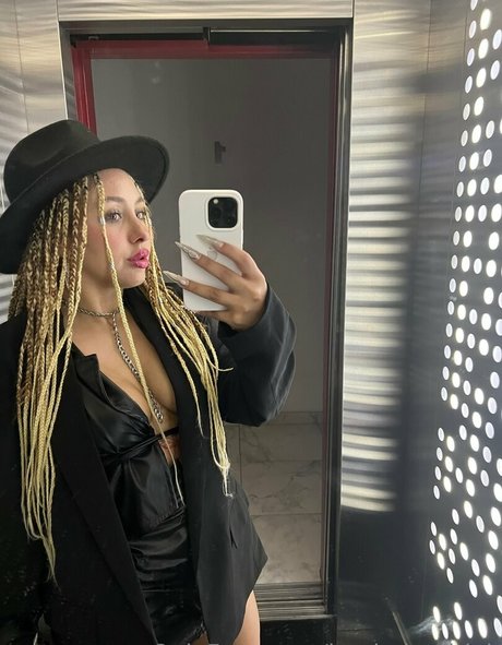 トップレスビーチOnlyFans セックス 写真