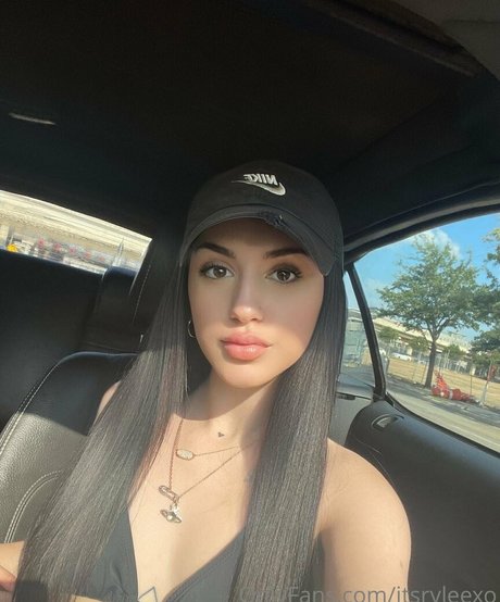 itsazaleaxo 無料女優 写真