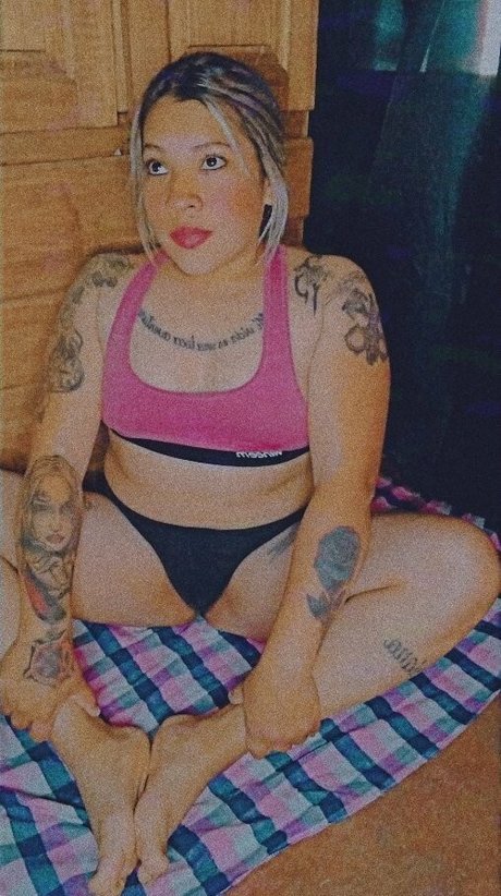 crysttaal 30 ヌードモデル 写真