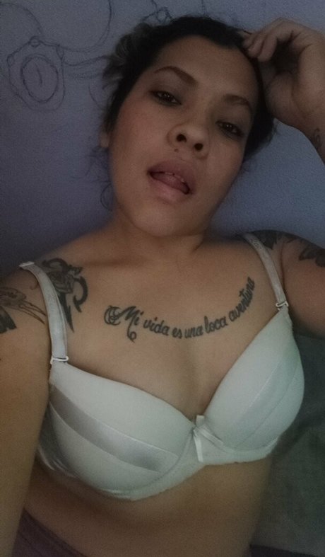 crysttaal 30 エロティックモデル 写真