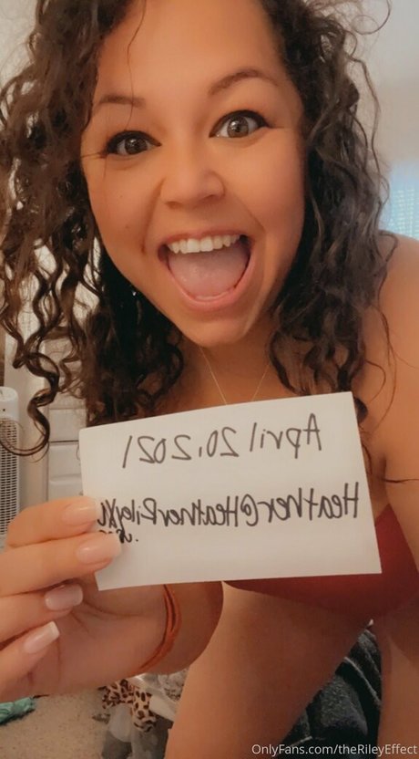 therileyeffect セクシーなスター 画像