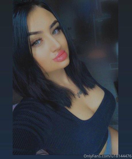 Cjay Natalie 高品質のポルノスター ギャラリー