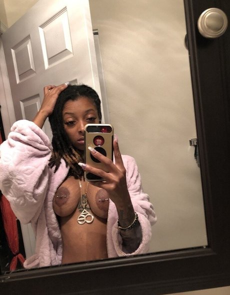 アジア人痴女OnlyFans ヌード 画像