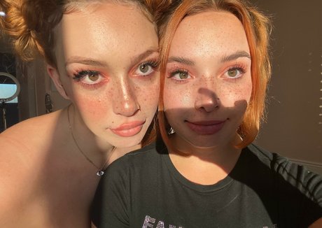 興奮した熟女OnlyFans アートxxx 画像