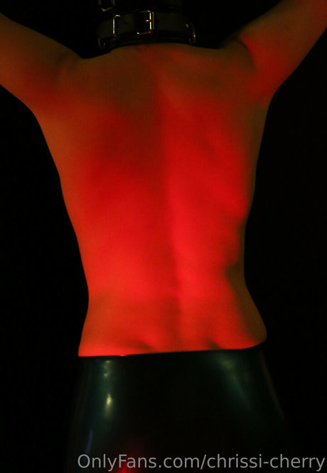 chrissi cherry トップモデル 写真