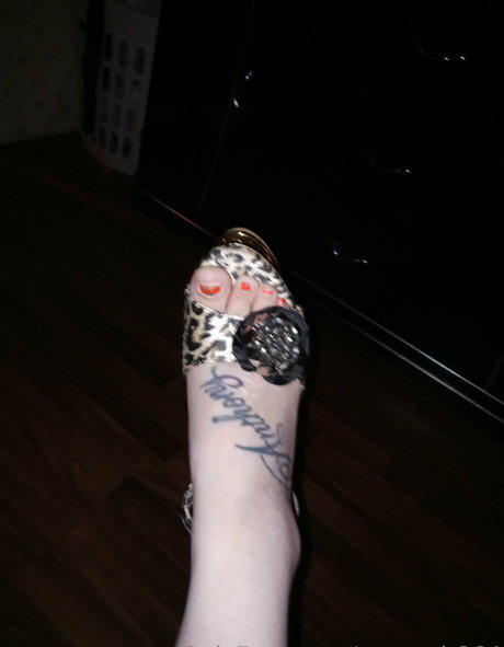 queen b864 ポルノスター 高品質 写真