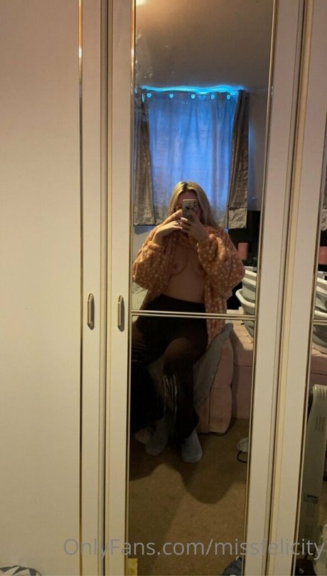 小さいチンポOnlyFans ホットセックス 写真