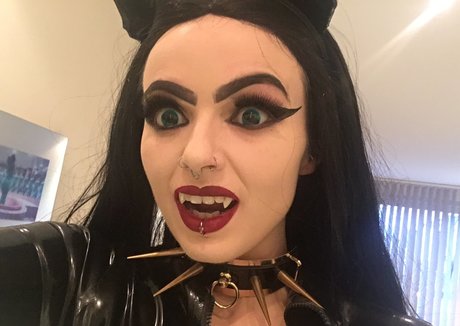 Empress Poison 女優 写真