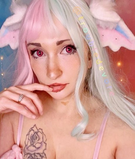 Triflindevore 最高のモデル 写真