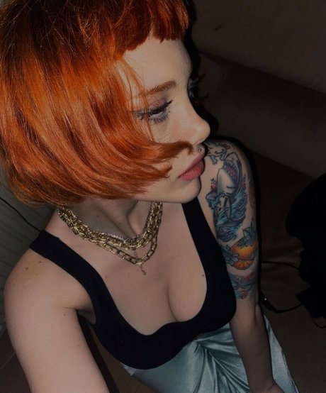 曲線美のティーンズOnlyFans ホット 写真