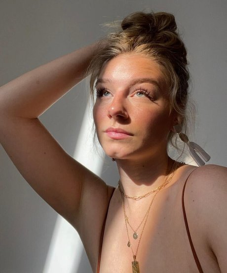 そばかすOnlyFans ホットポルノ 写真